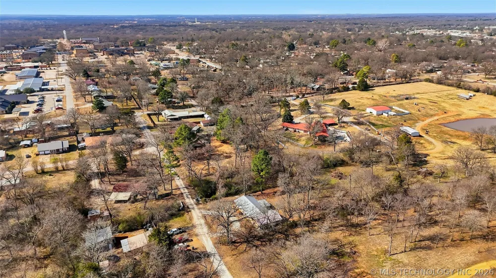 805 Harkey Tishomingo, OK 73460