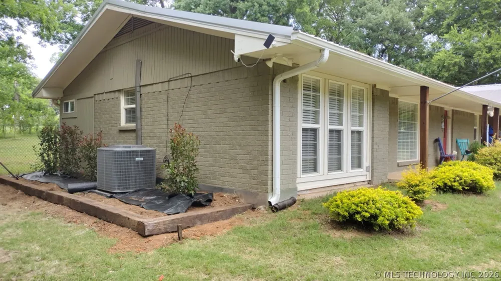 805 Harkey Tishomingo, OK 73460