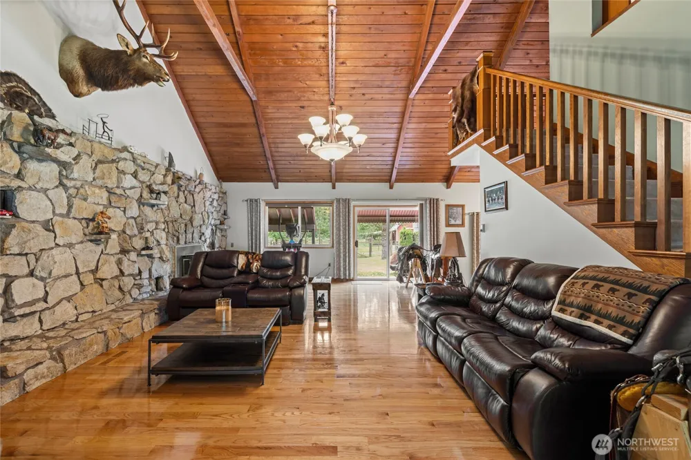 106 Lester Rd Morton, WA 98356
