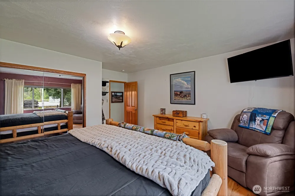 106 Lester Rd Morton, WA 98356