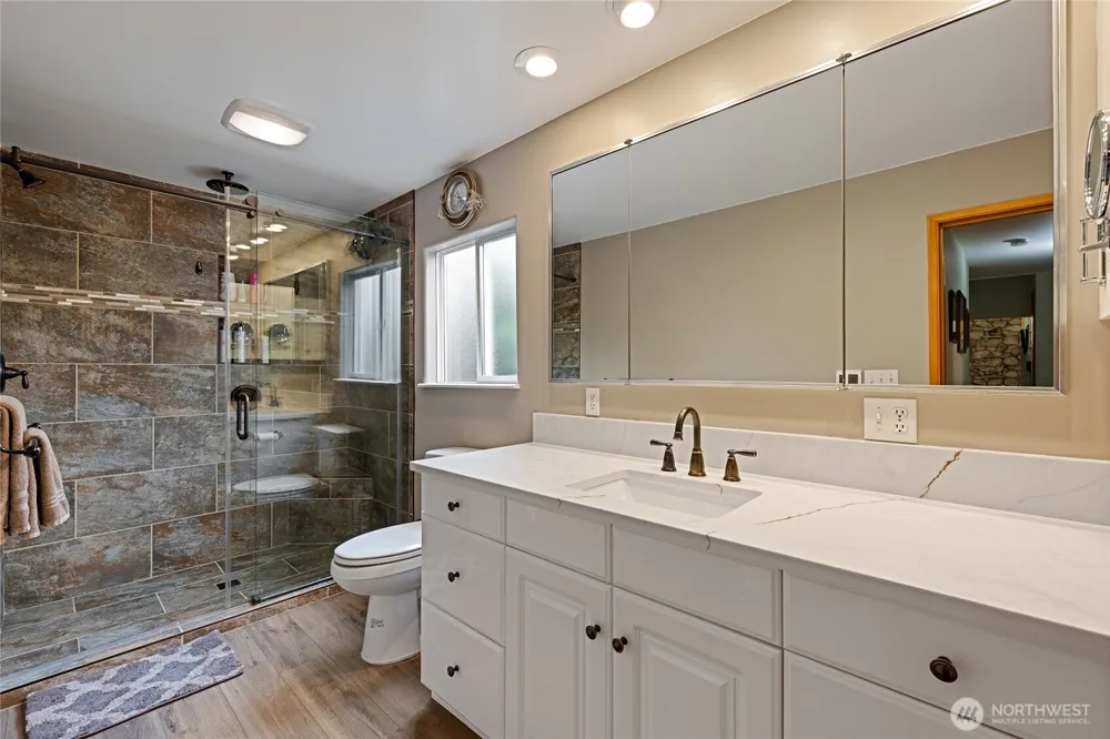 106 Lester Rd Morton, WA 98356
