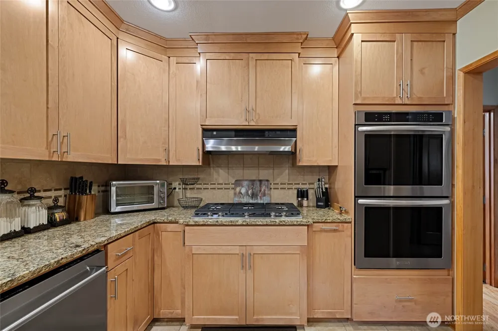 106 Lester Rd Morton, WA 98356