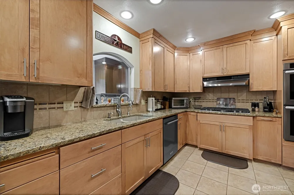 106 Lester Rd Morton, WA 98356