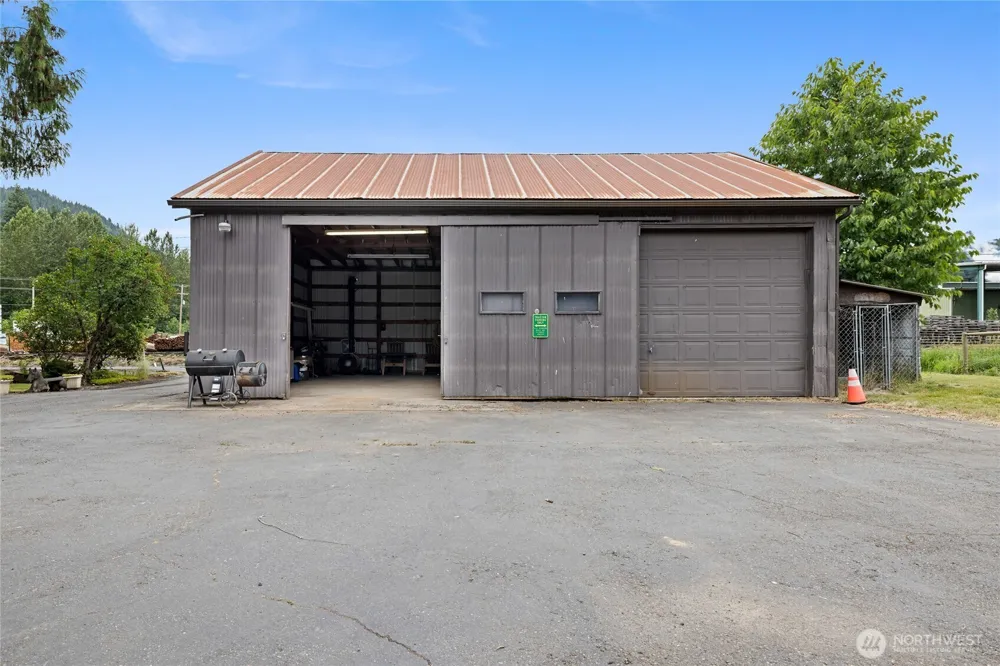 106 Lester Rd Morton, WA 98356