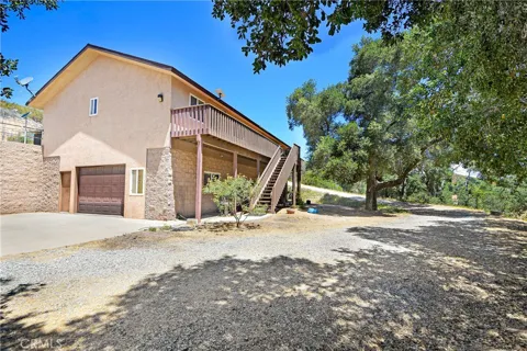 16789 Valley Hi