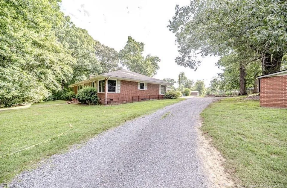 284 Back Creek Road Asheboro, NC 27205