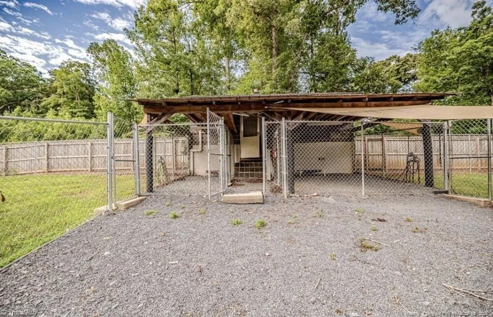 284 Back Creek Road Asheboro, NC 27205