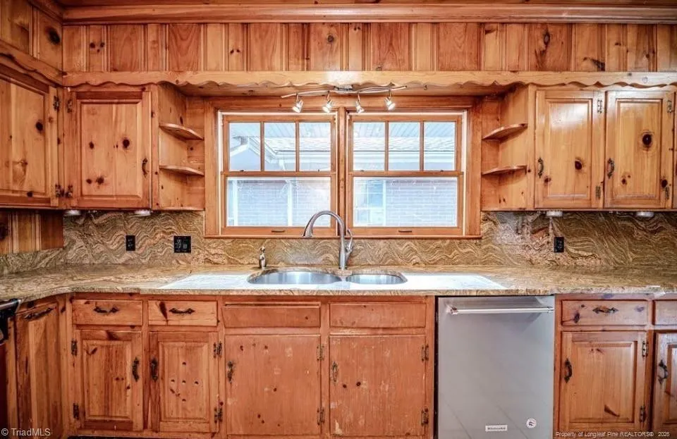 284 Back Creek Road Asheboro, NC 27205