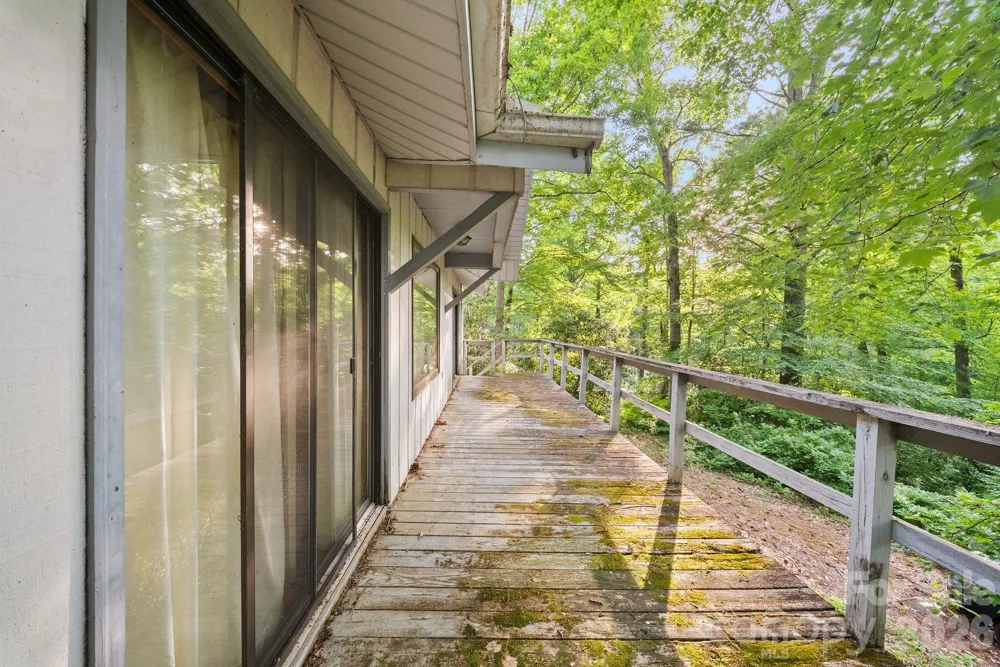 65 Gurney Franklin Road Newland, NC 28657