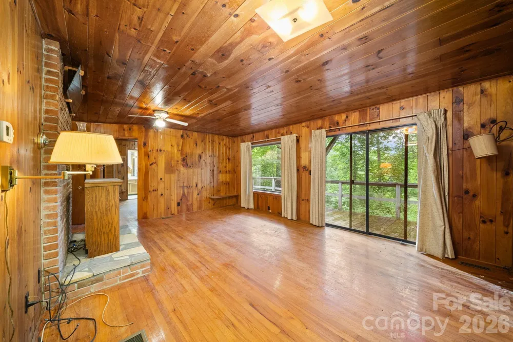 65 Gurney Franklin Road Newland, NC 28657