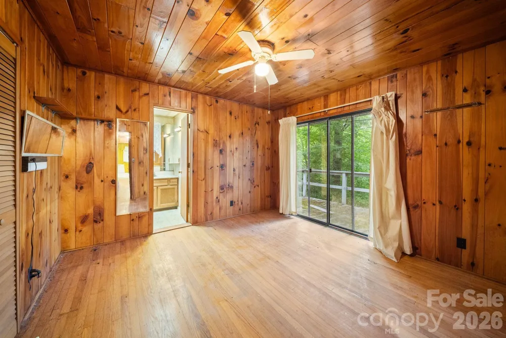 65 Gurney Franklin Road Newland, NC 28657