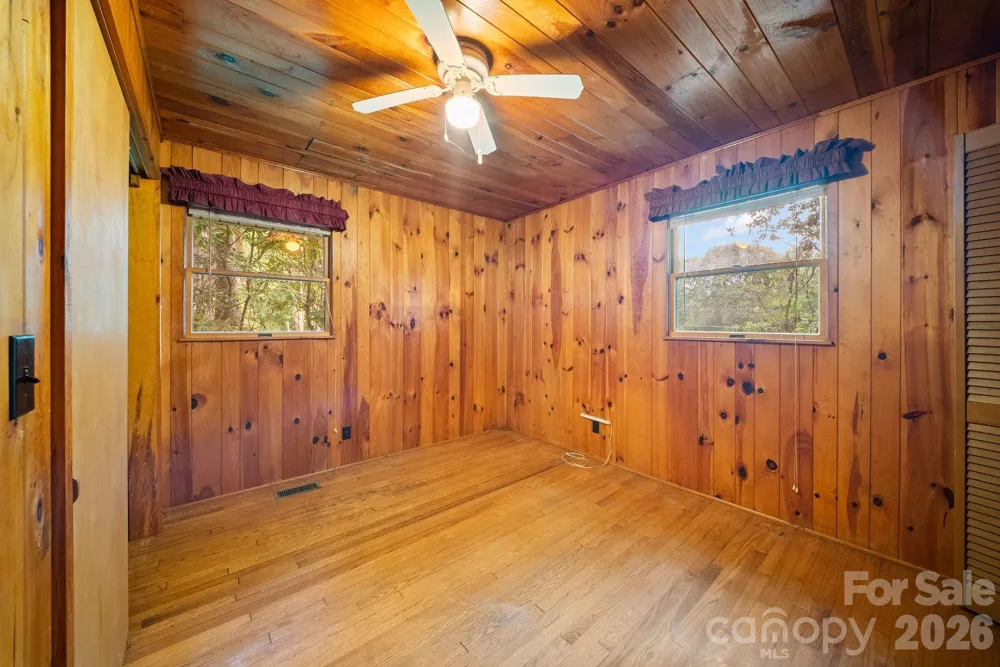 65 Gurney Franklin Road Newland, NC 28657