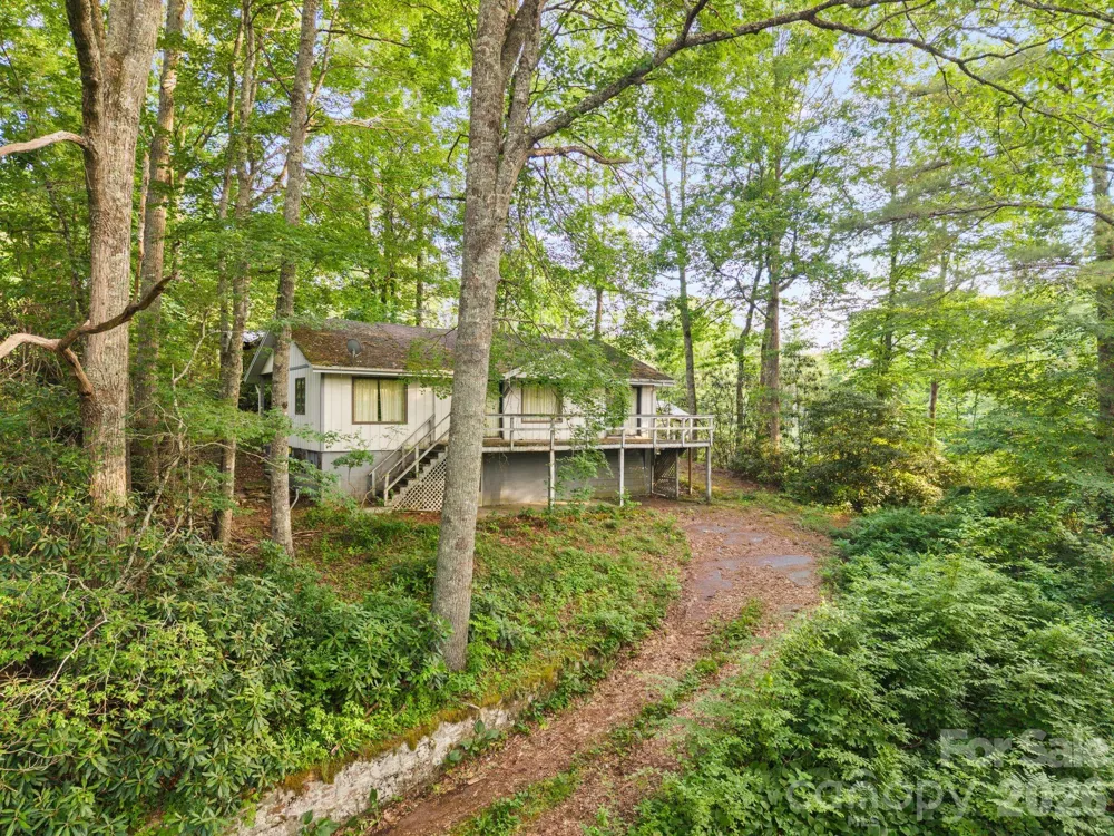 65 Gurney Franklin Road Newland, NC 28657