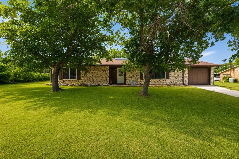 119 Dennis Street Jacksboro, TX 76458