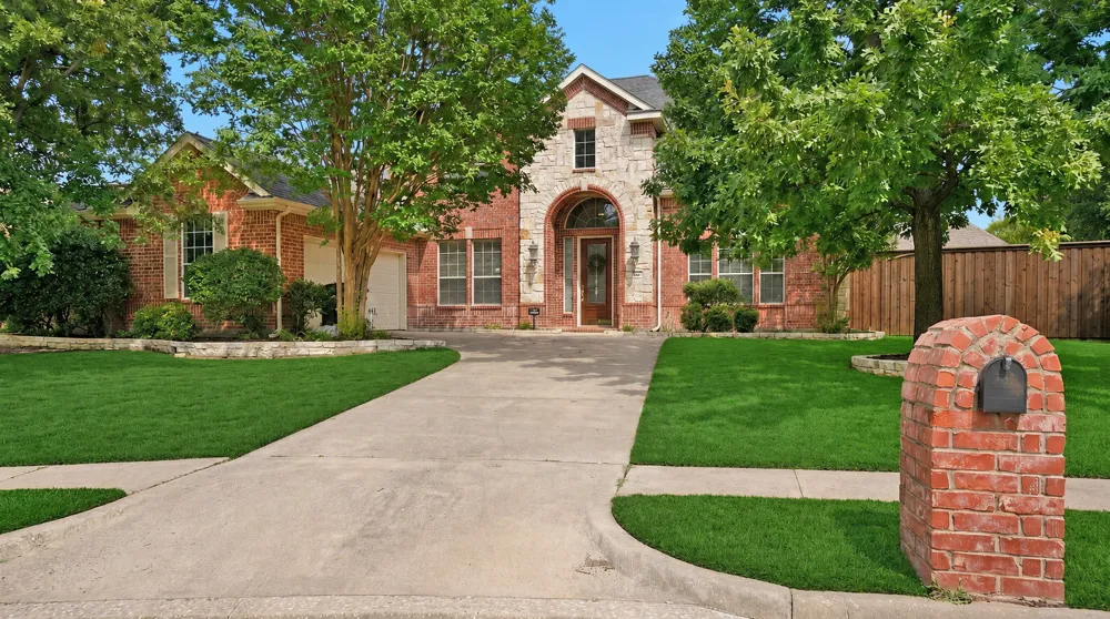 802 Shadybrook Drive Murphy, TX 75094