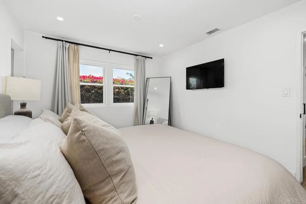 4975 Greenbrier Avenue San Diego, CA 92120