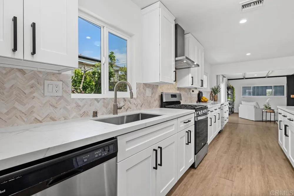 4975 Greenbrier Avenue San Diego, CA 92120