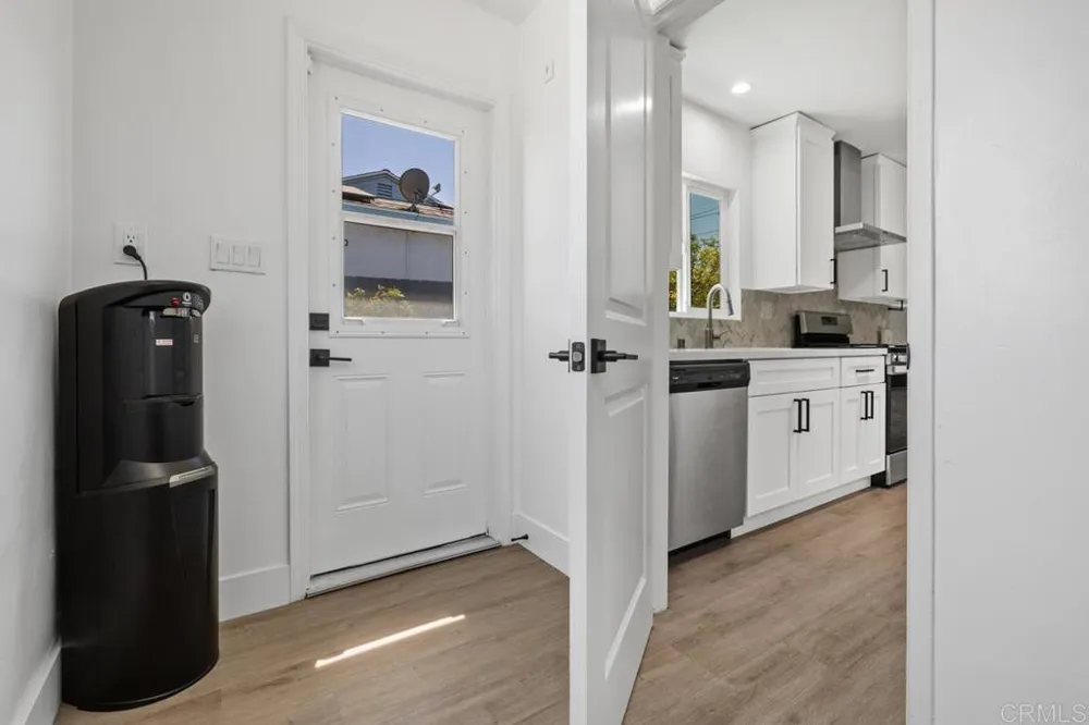4975 Greenbrier Avenue San Diego, CA 92120