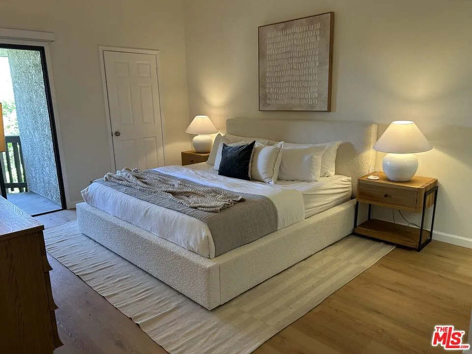 8515 Falmouth Avenue #405 Playa del Rey, CA 90293