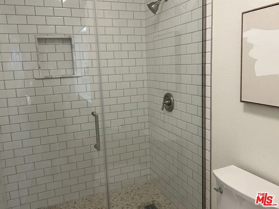 8515 Falmouth Avenue #405 Playa del Rey, CA 90293