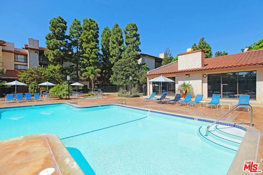 8515 Falmouth Avenue #405 Playa del Rey, CA 90293