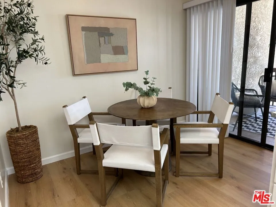 8515 Falmouth Avenue #405 Playa del Rey, CA 90293