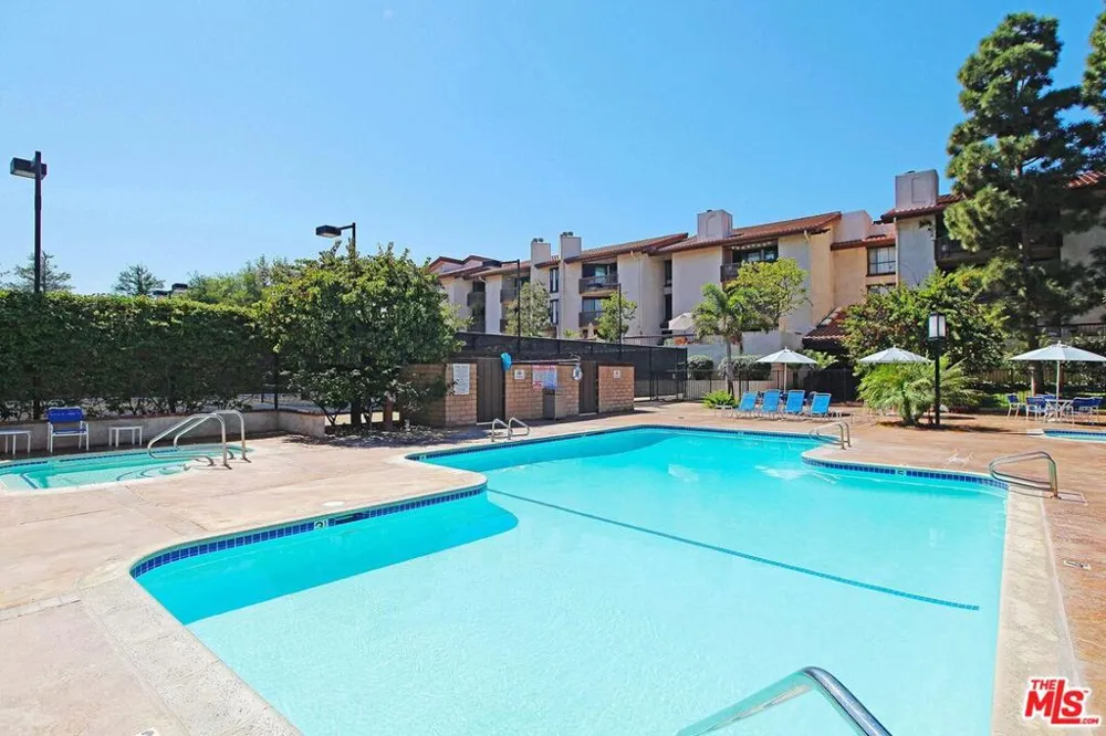8515 Falmouth Avenue #405 Playa del Rey, CA 90293