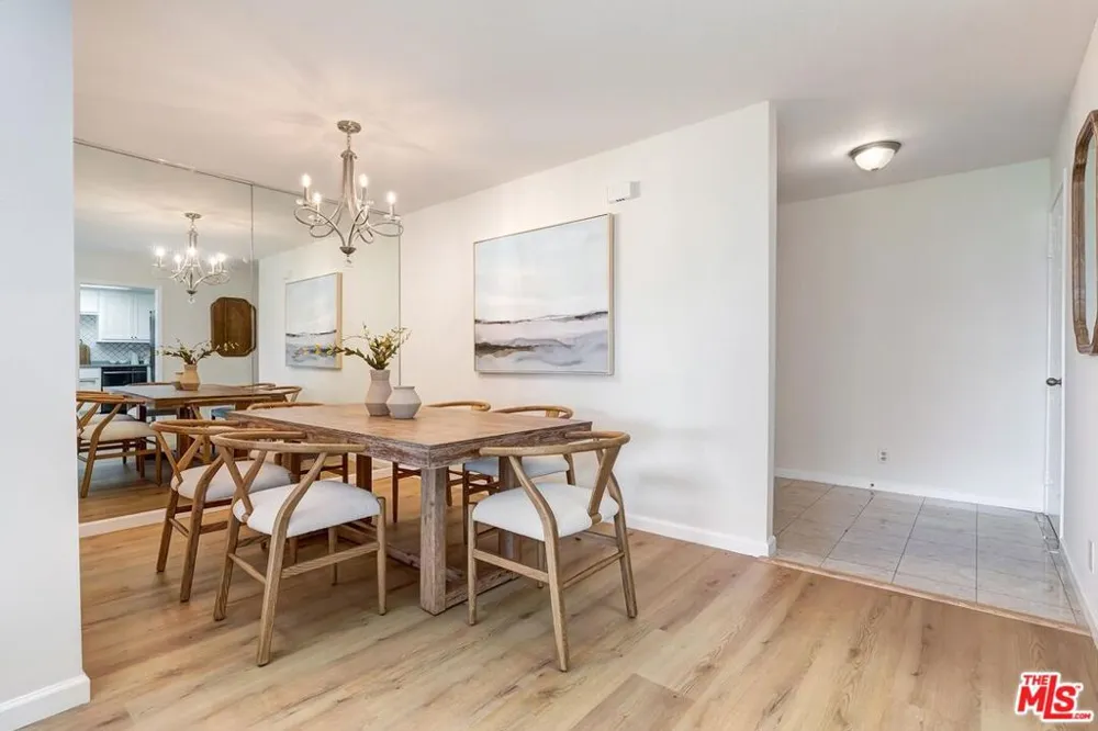 8515 Falmouth Avenue #405 Playa del Rey, CA 90293