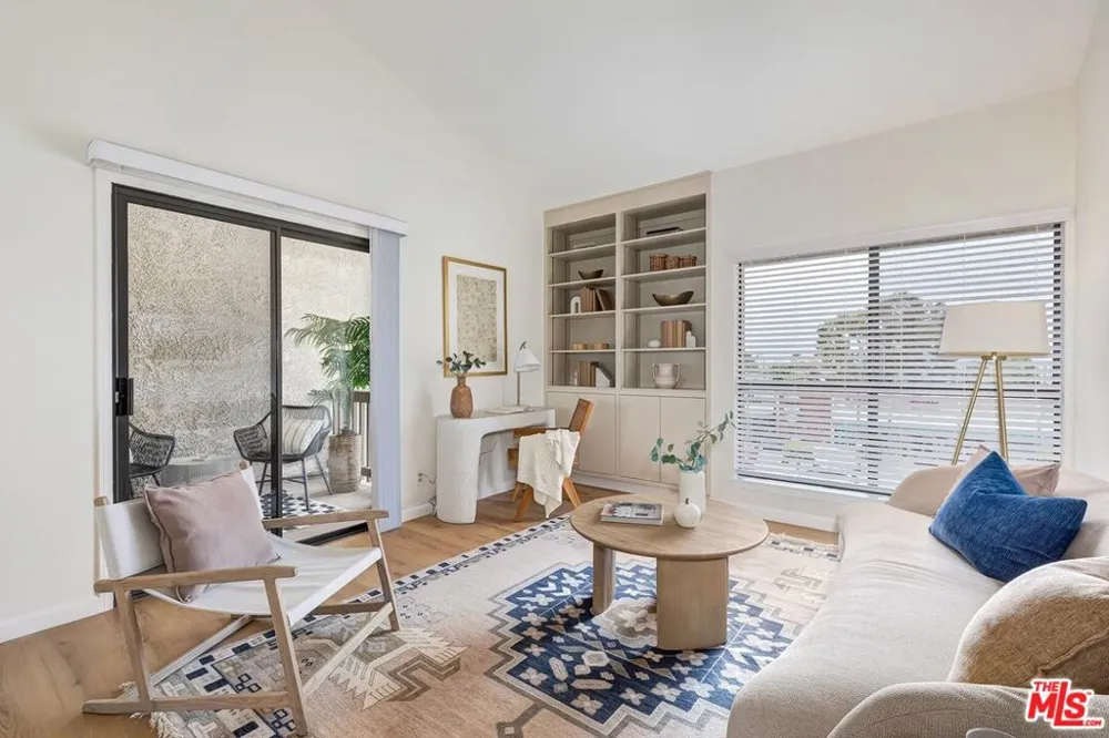 8515 Falmouth Avenue #405 Playa del Rey, CA 90293