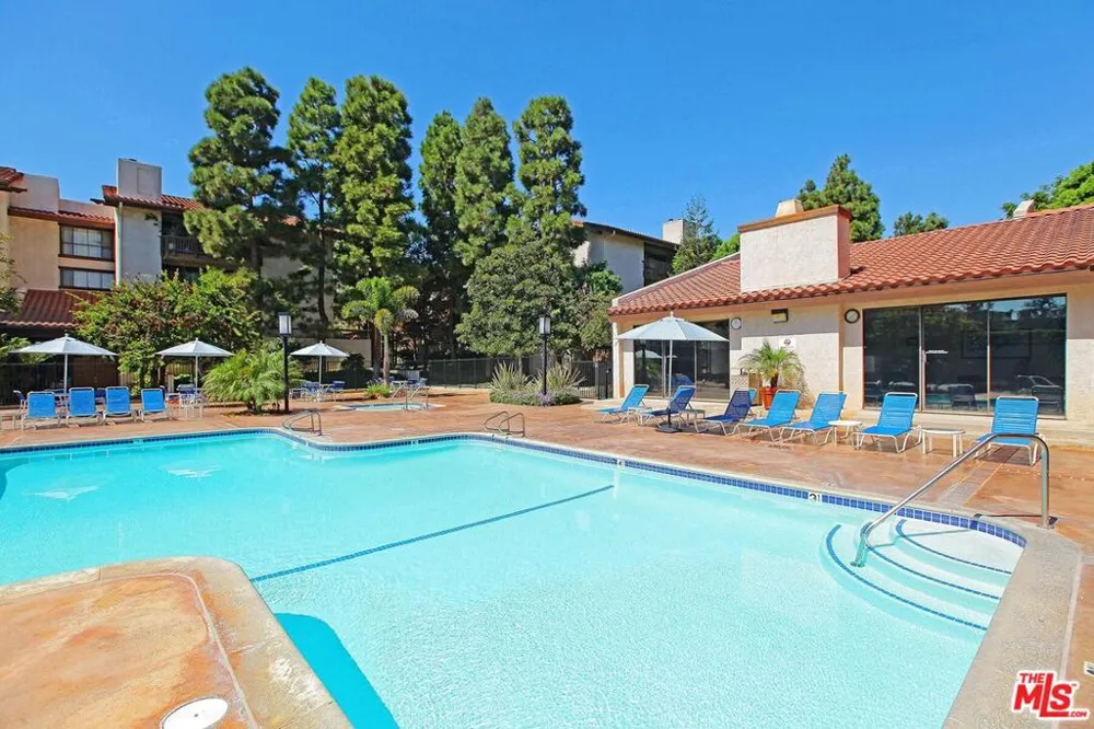 8515 Falmouth Avenue #405 Playa del Rey, CA 90293