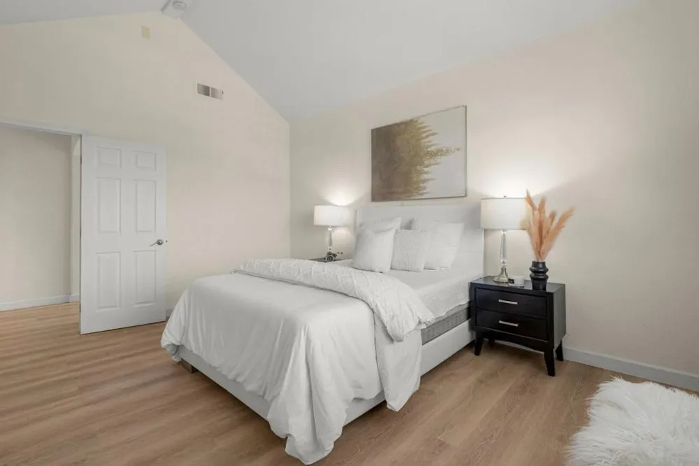 674 W Sunnyoaks Avenue Campbell, CA 95008