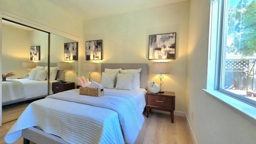 674 W Sunnyoaks Avenue Campbell, CA 95008