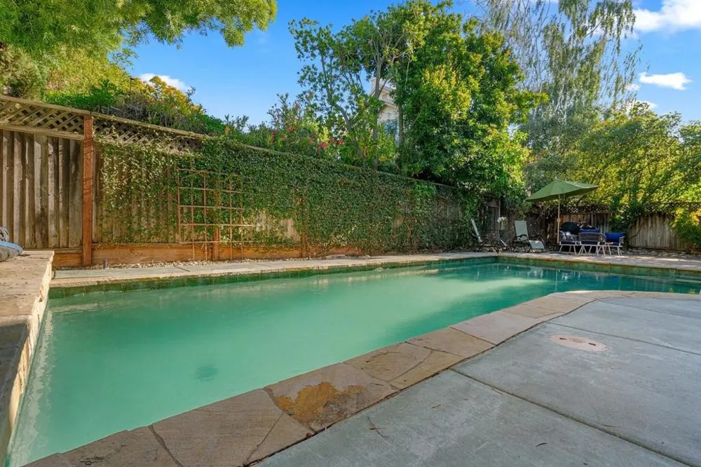 674 W Sunnyoaks Avenue Campbell, CA 95008