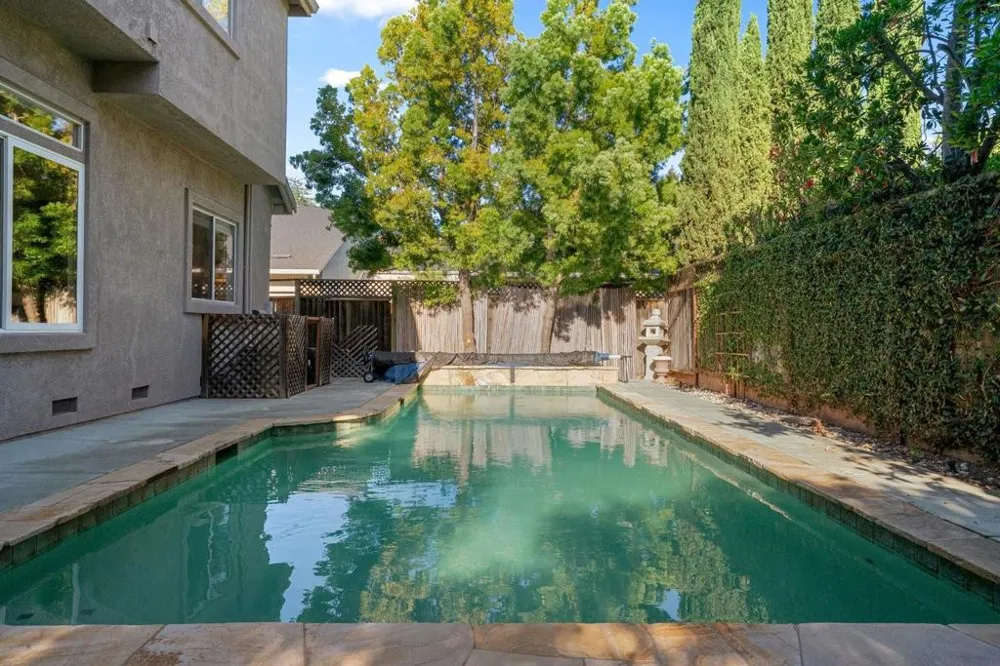 674 W Sunnyoaks Avenue Campbell, CA 95008