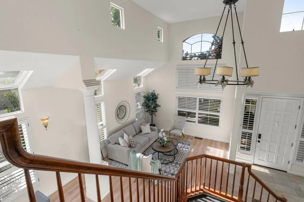 674 W Sunnyoaks Avenue Campbell, CA 95008