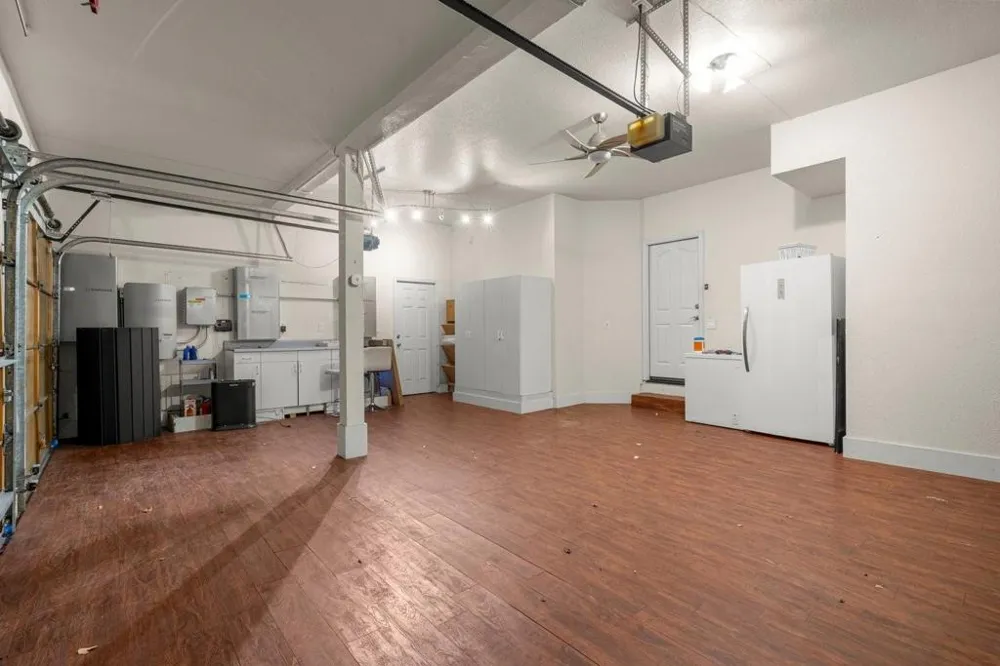 674 W Sunnyoaks Avenue Campbell, CA 95008