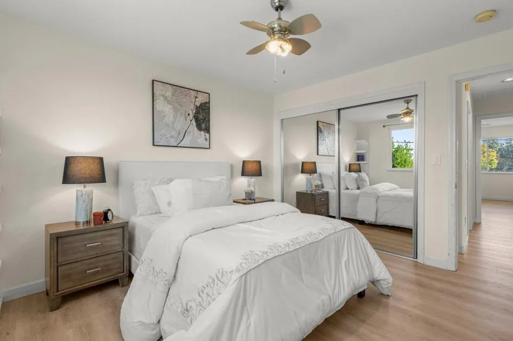 674 W Sunnyoaks Avenue Campbell, CA 95008