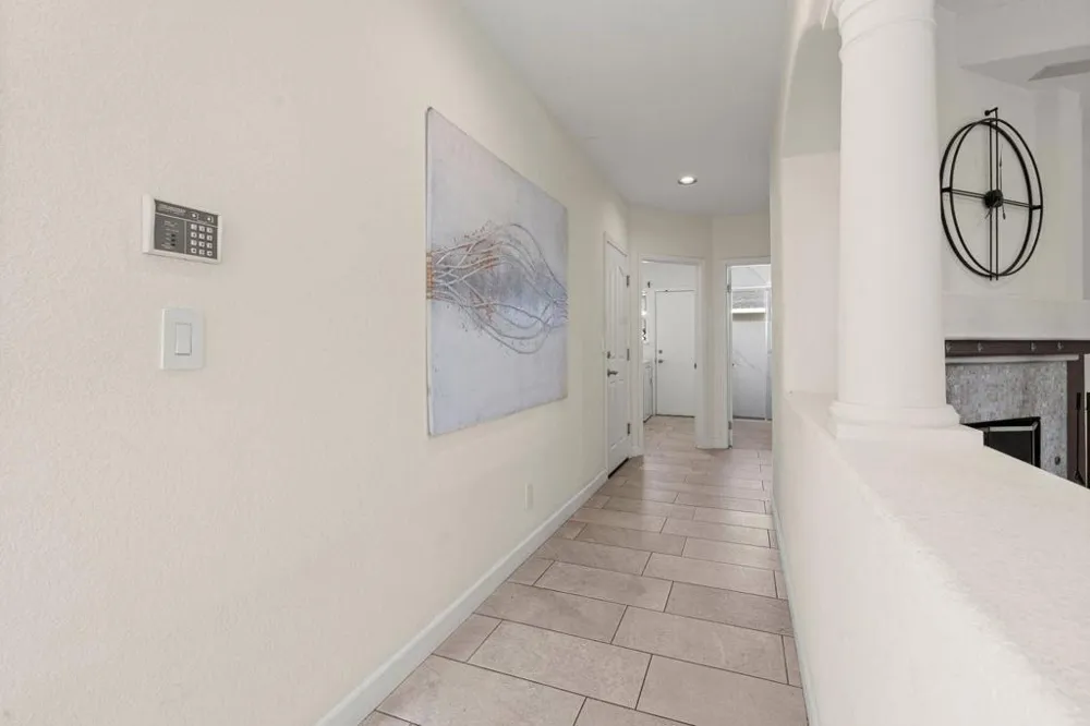 674 W Sunnyoaks Avenue Campbell, CA 95008