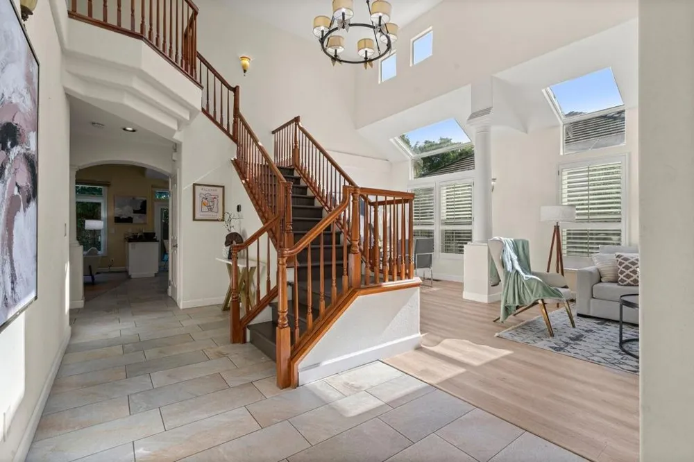 674 W Sunnyoaks Avenue Campbell, CA 95008