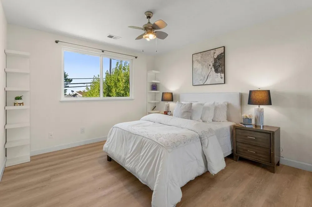 674 W Sunnyoaks Avenue Campbell, CA 95008