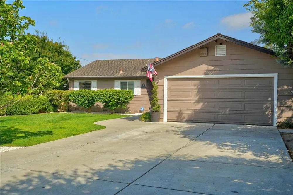 136 Cutter Drive Watsonville, CA 95076