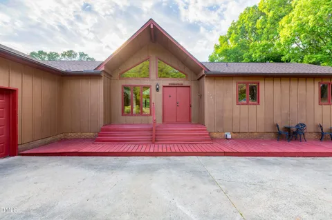 2301 Quail Drive