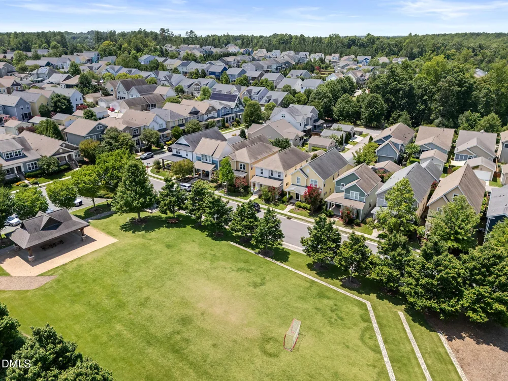19 Pokeberry Bend Drive Chapel Hill, NC 27516