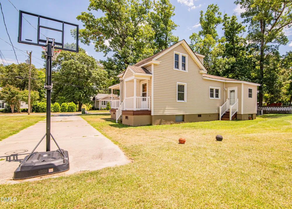 407 Hamilton Street Roanoke Rapids, NC 27870