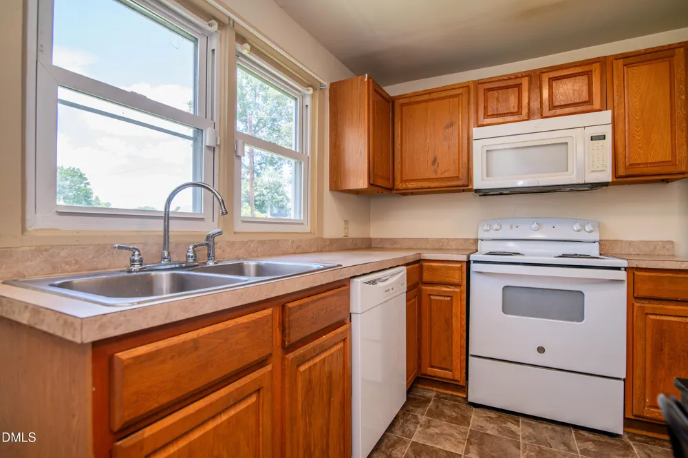 407 Hamilton Street Roanoke Rapids, NC 27870