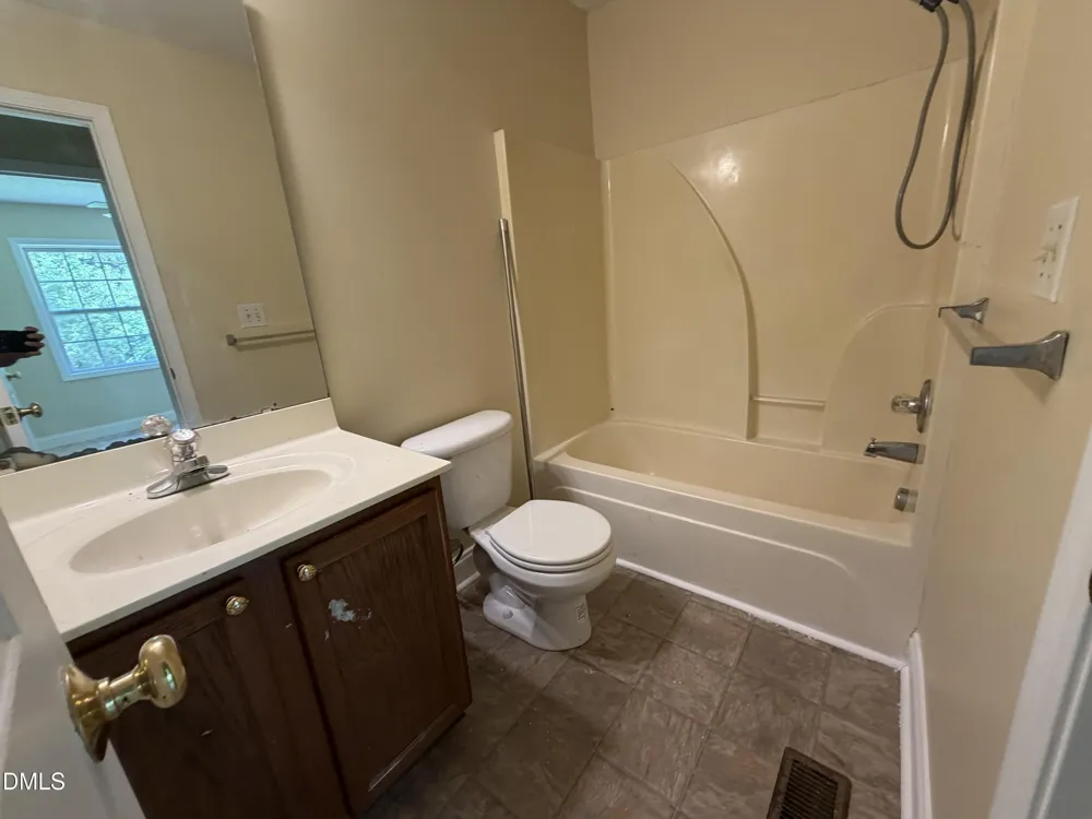 3582 Nc-58 Warrenton, NC 27589