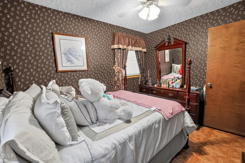 202 Newbold Street Lincolnton, NC 28092