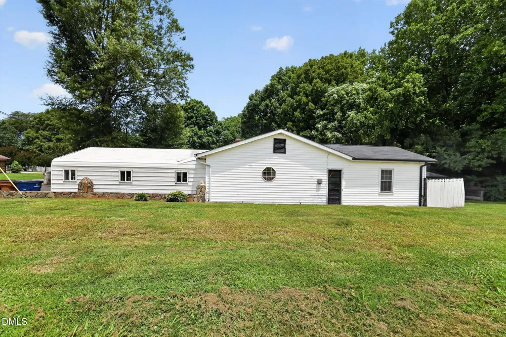 202 Newbold Street Lincolnton, NC 28092