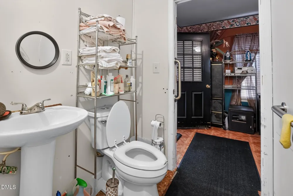 202 Newbold Street Lincolnton, NC 28092