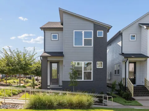 21 Tallgrass Road